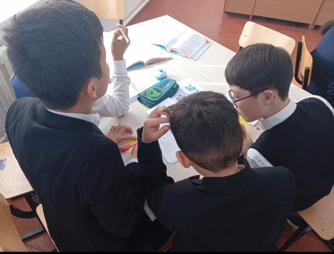 математика пәнінің мұғалімі Тұрсынбек Насихат Әділетқызы  алгебра пәні бойынша 7-сыныпта өткен «Қысқаша көбейту формулалары» тақырыбындағы ашық сабақ