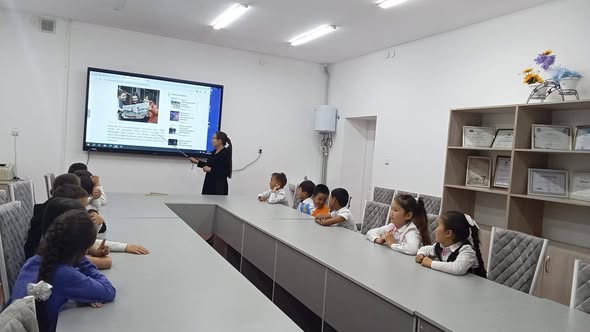 Ұлттық кітап күні аясындағы «Балалар әдебиеті – рухани тәрбие бастауы» онкүндігіне байланысты 2  сынып оқушыларының қатысуымен «Мөлдір бұлақ», «Білім әлемі»,"Жас Алаш", "Ұлан" газет журналдарымен таныстырылымы өткізілді.