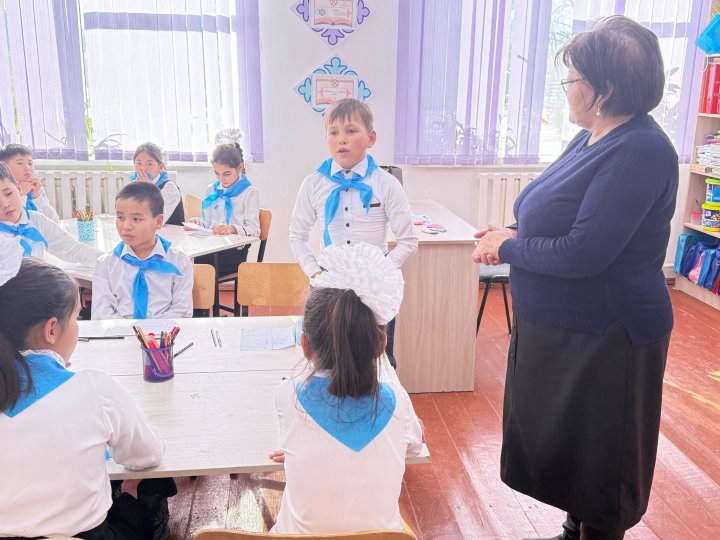 «Дос болайық, ренжітпейік» және "Интернетсіз бір күн"   психологиялық тренинг